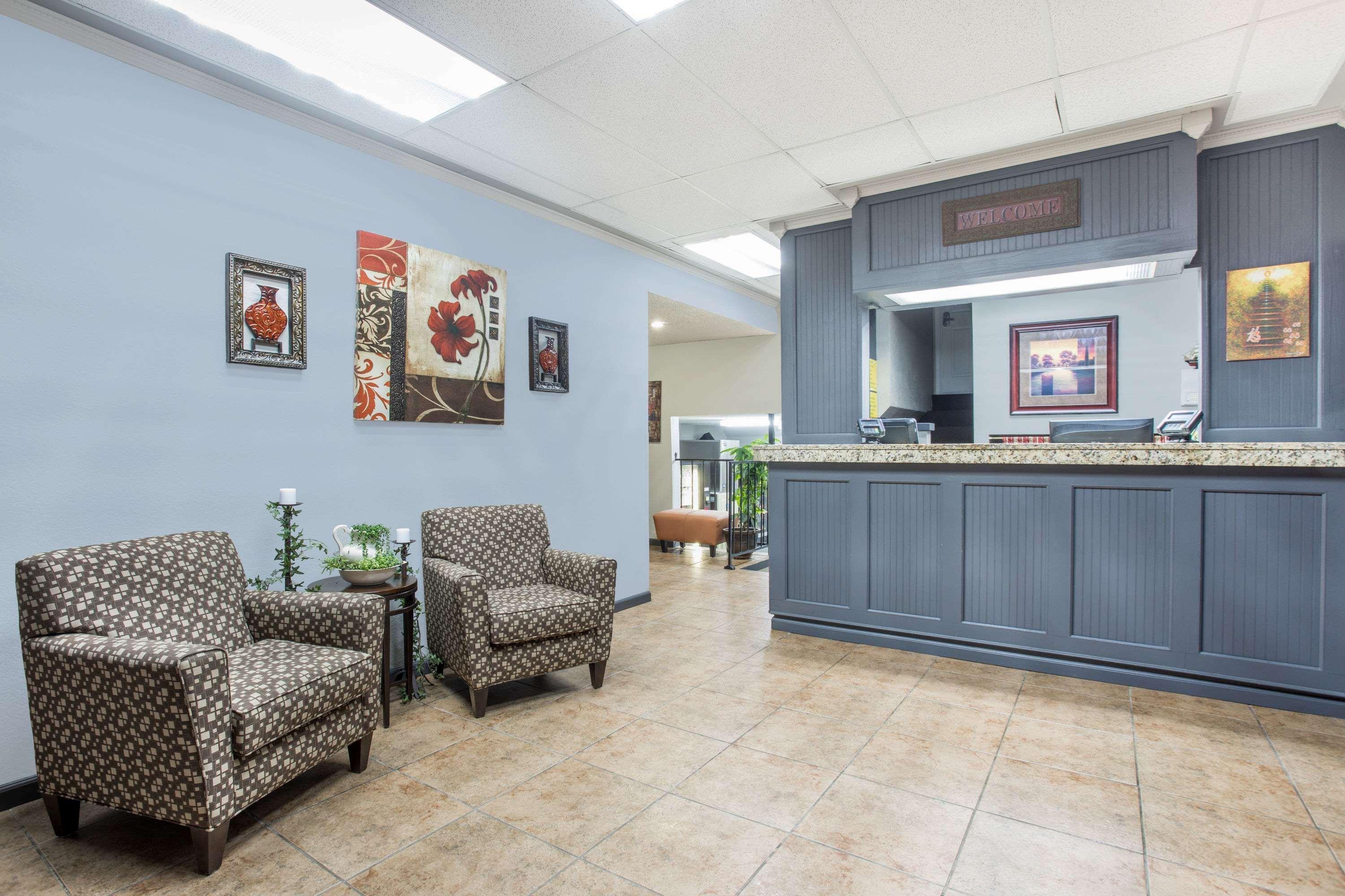 Super 8 By Wyndham Independence Kansas City מראה חיצוני תמונה