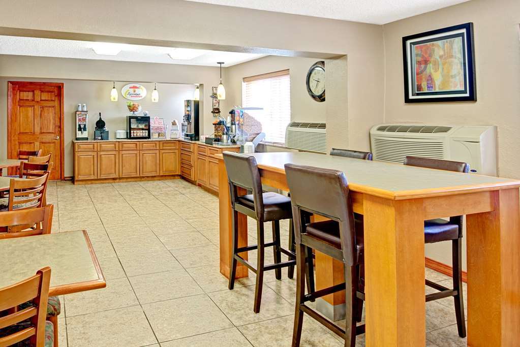 Super 8 By Wyndham Independence Kansas City מתקנים תמונה