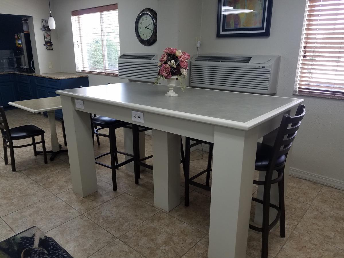 Super 8 By Wyndham Independence Kansas City מראה חיצוני תמונה
